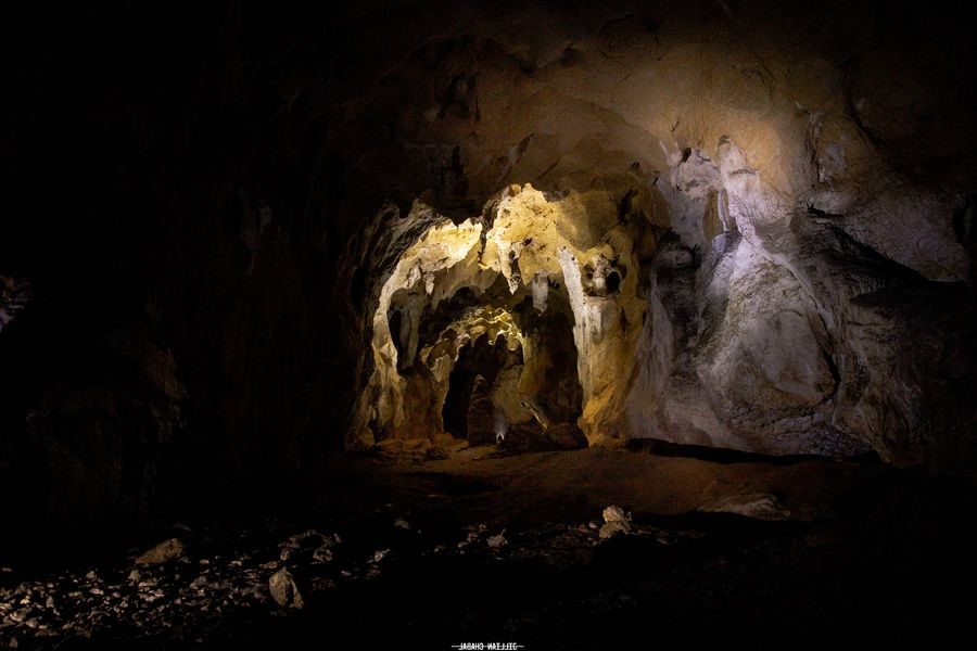 Spéléo la grotte du Derocs - 1/2 journée rando souterraine avec le BMAM