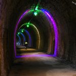 © Traversée à vélo d'un tunnel de la Via Ardèche, voie verte à quelques pas de notre gîte - Le Vallon du Savel