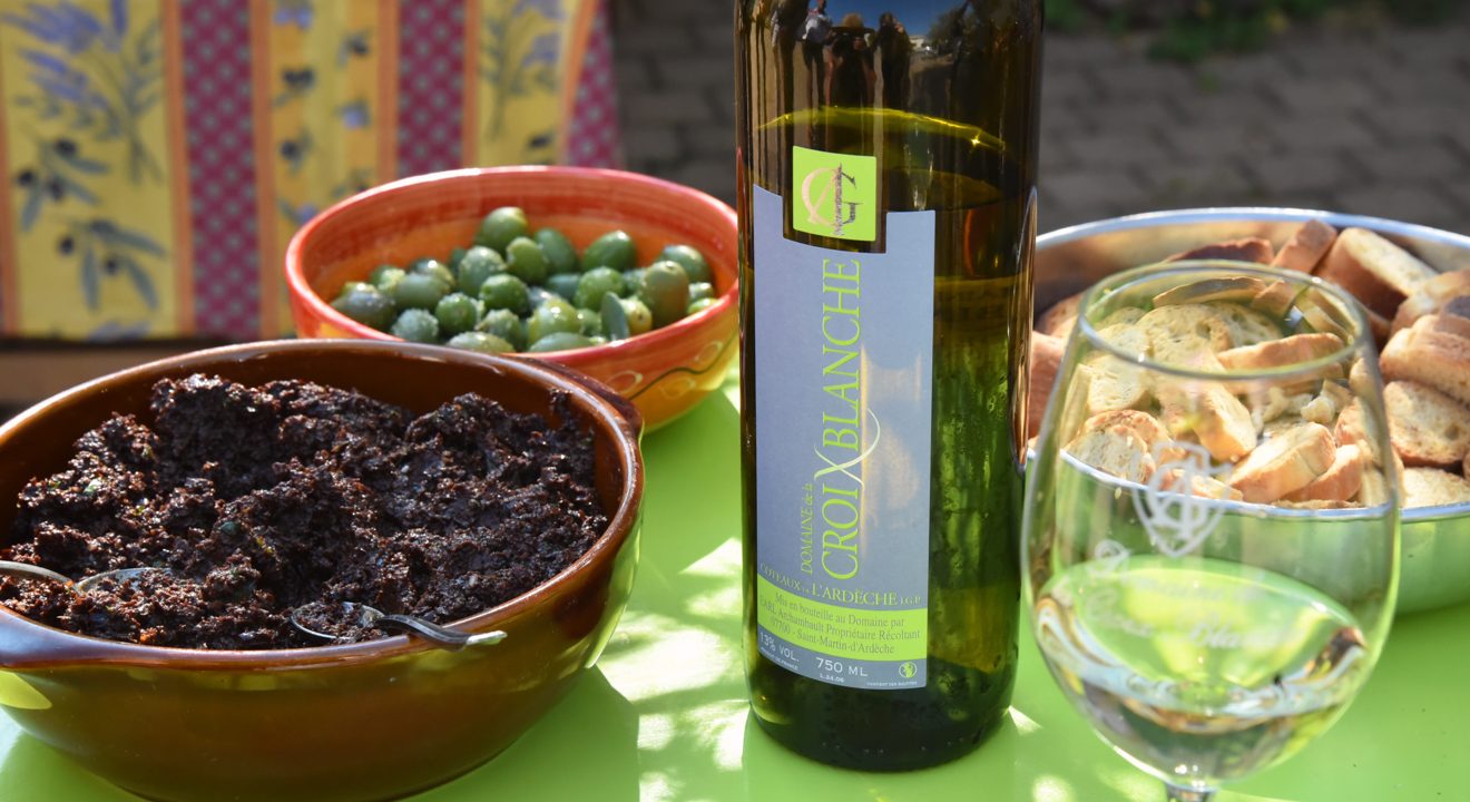 Olives et vins en Cévenne Ardéchoise