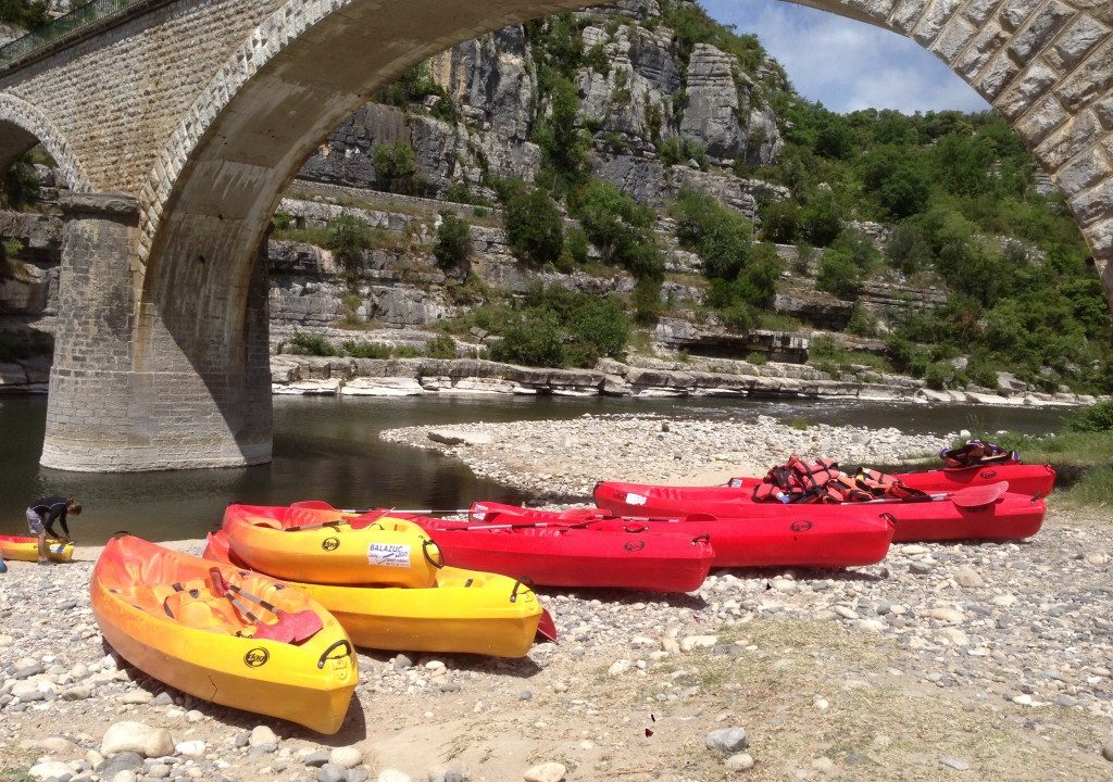 Canoë - Kayak de Balazuc à Pradons - 8 km avec Balazuc Loisirs