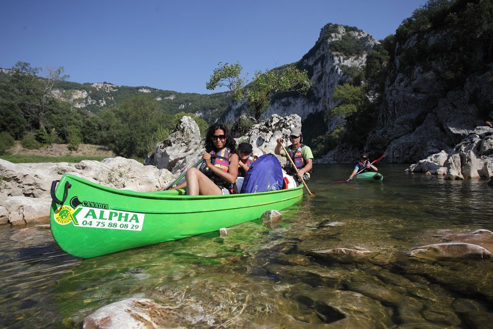 Canoë - Kayak de Vallon à St Martin d'Ardèche - 30 km / 1 jour avec Alpha Bateaux