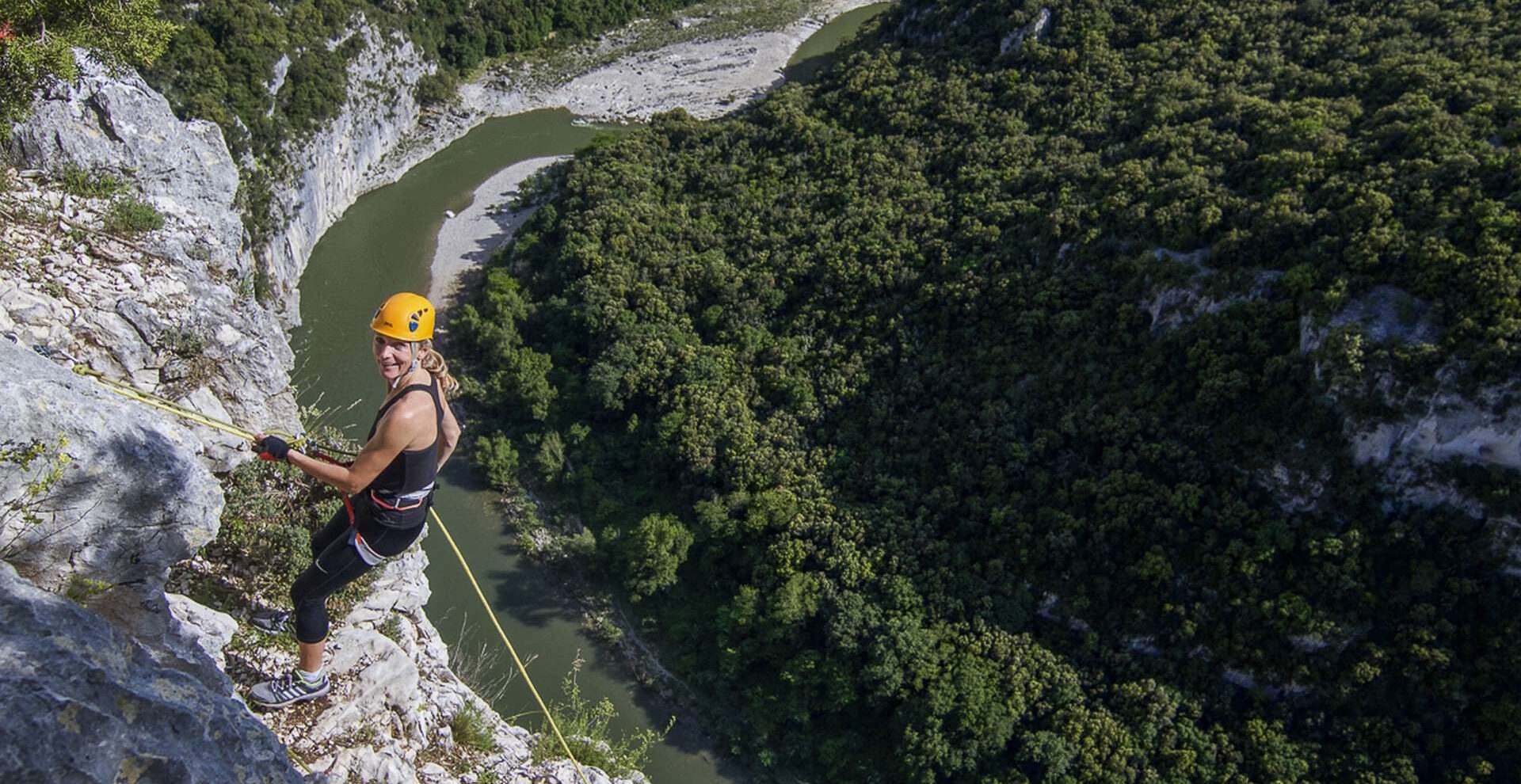Frissonner sur le plus haut rappel d'Ardèche ©BNAM