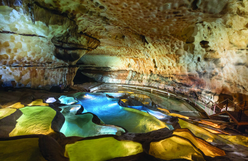 Cascade de gours_Grotte de Saint marcel d'Ardèche_france©Rémi Flament (1)
